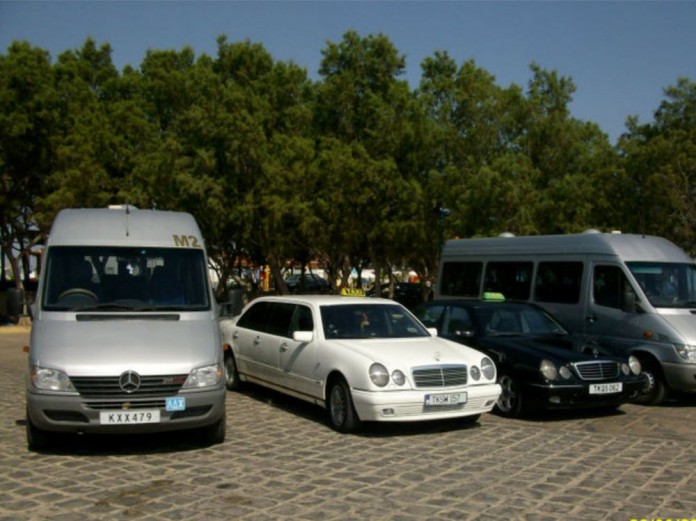 Taxis & Limosines